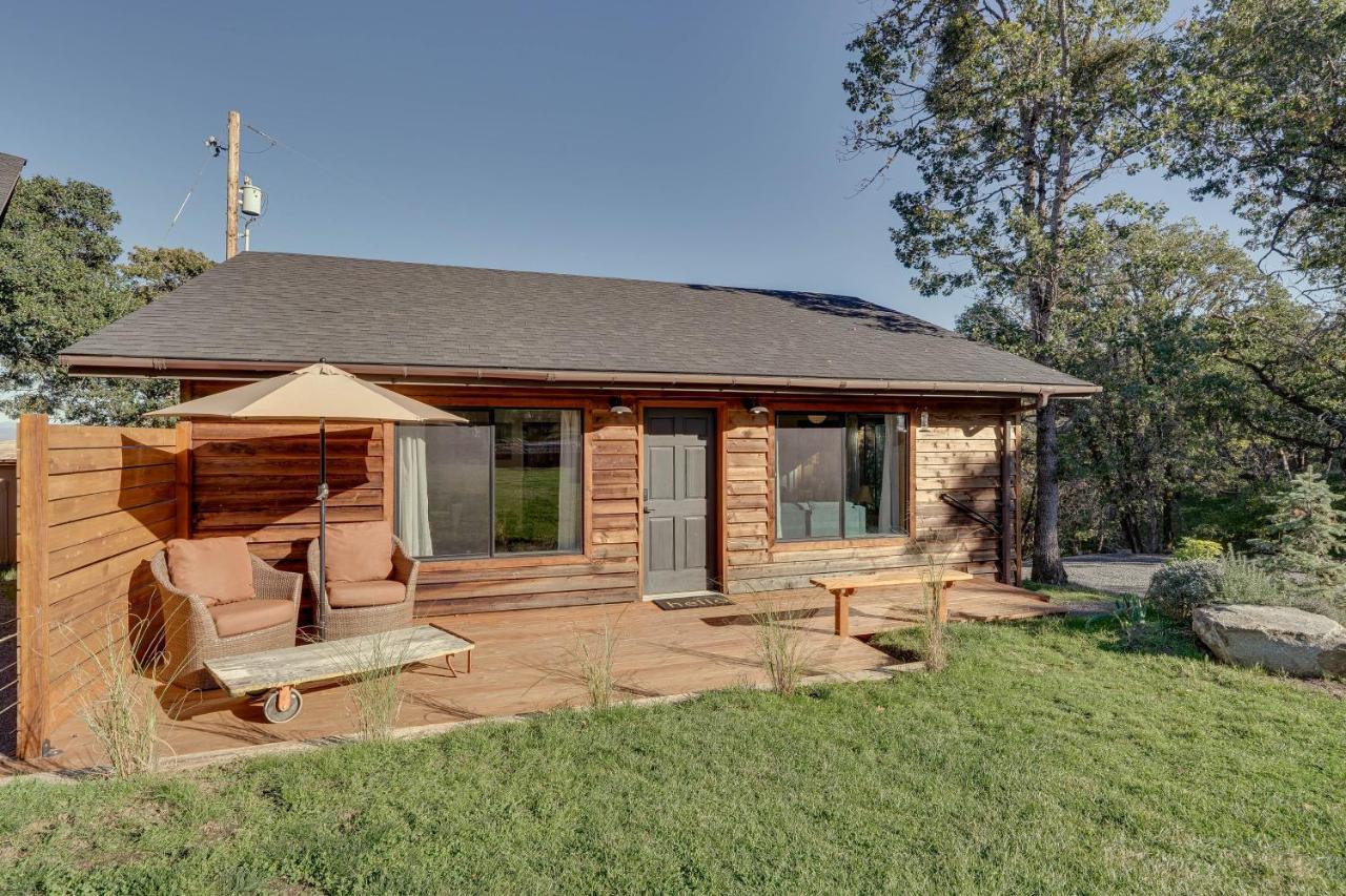 Cozy Central Point Bungalow On Working Winery! Экстерьер фото